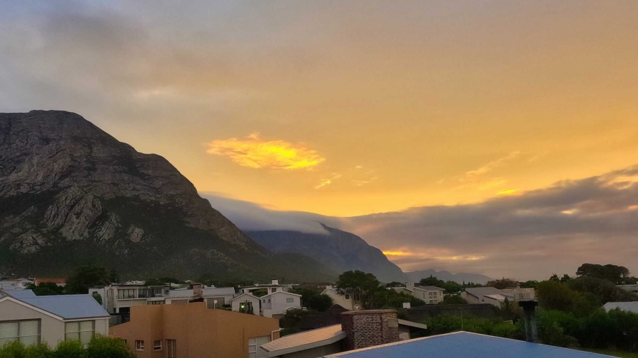 4 Bedroom Property for Sale in Voelklip Western Cape